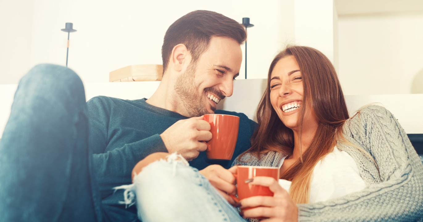 L&#039;amour n&#039;a pas d&#039;âge : Découvrez pourquoi les femmes expérimentées craquent pour des hommes plus jeunes