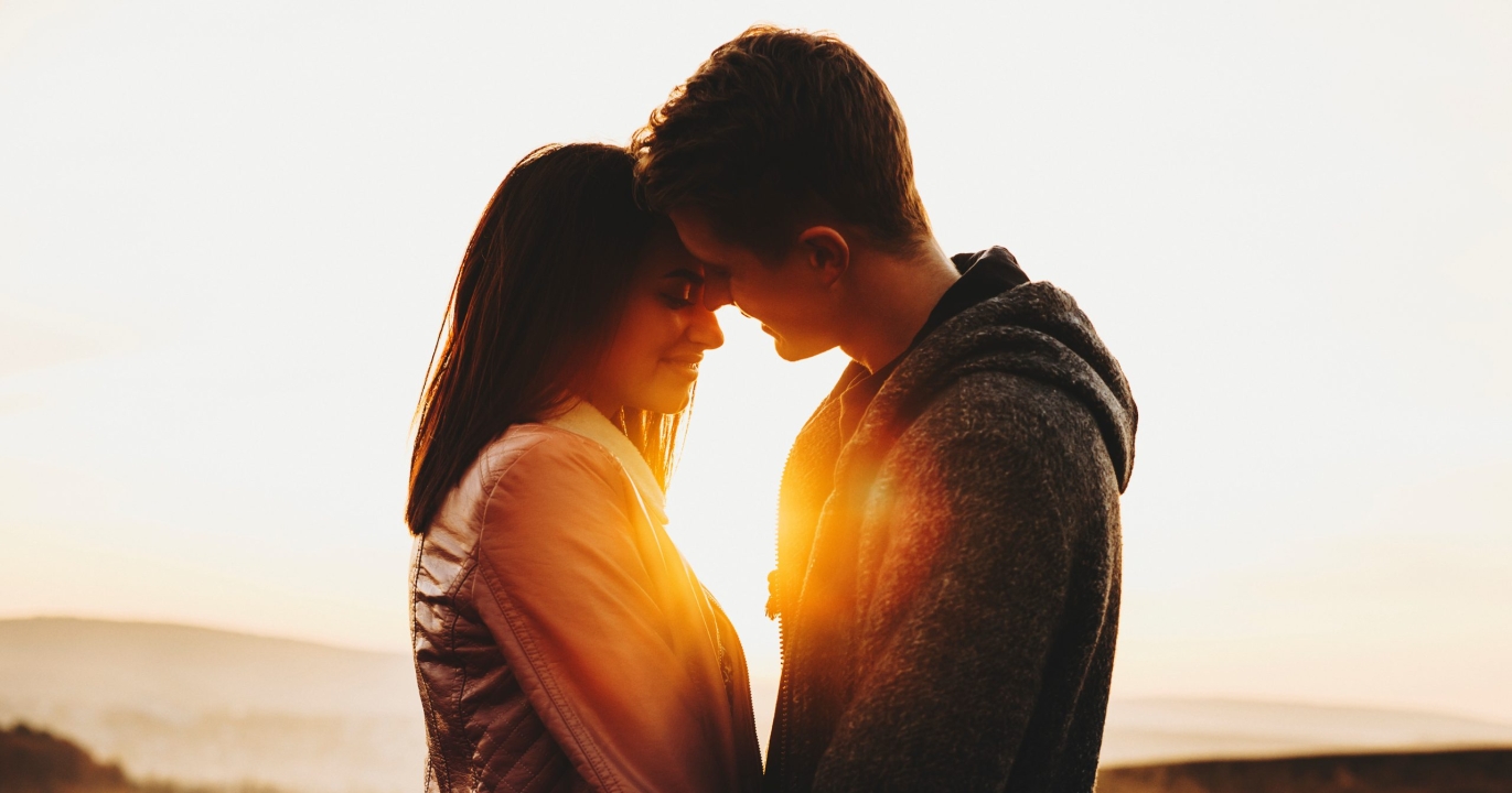 Si tu lui manquais il t&#039;aurait envoyé un message, si il voulait te voir il aurait tout fait pour te voir, si il t&#039;aimait il t&#039;aurait pas laissée partir, la réponse est sous tes yeux depuis le début, mais tu t&#039;aveugles avec tes fausses excuses.