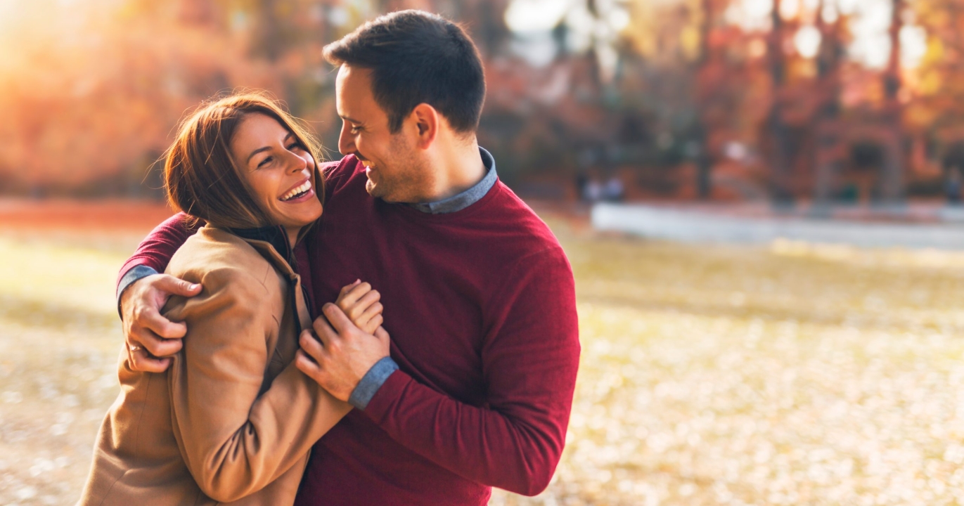 13 Signes Subtils Qui Révèlent Qu&#039;Une Personne Est Secrètement Amoureuse de Vous