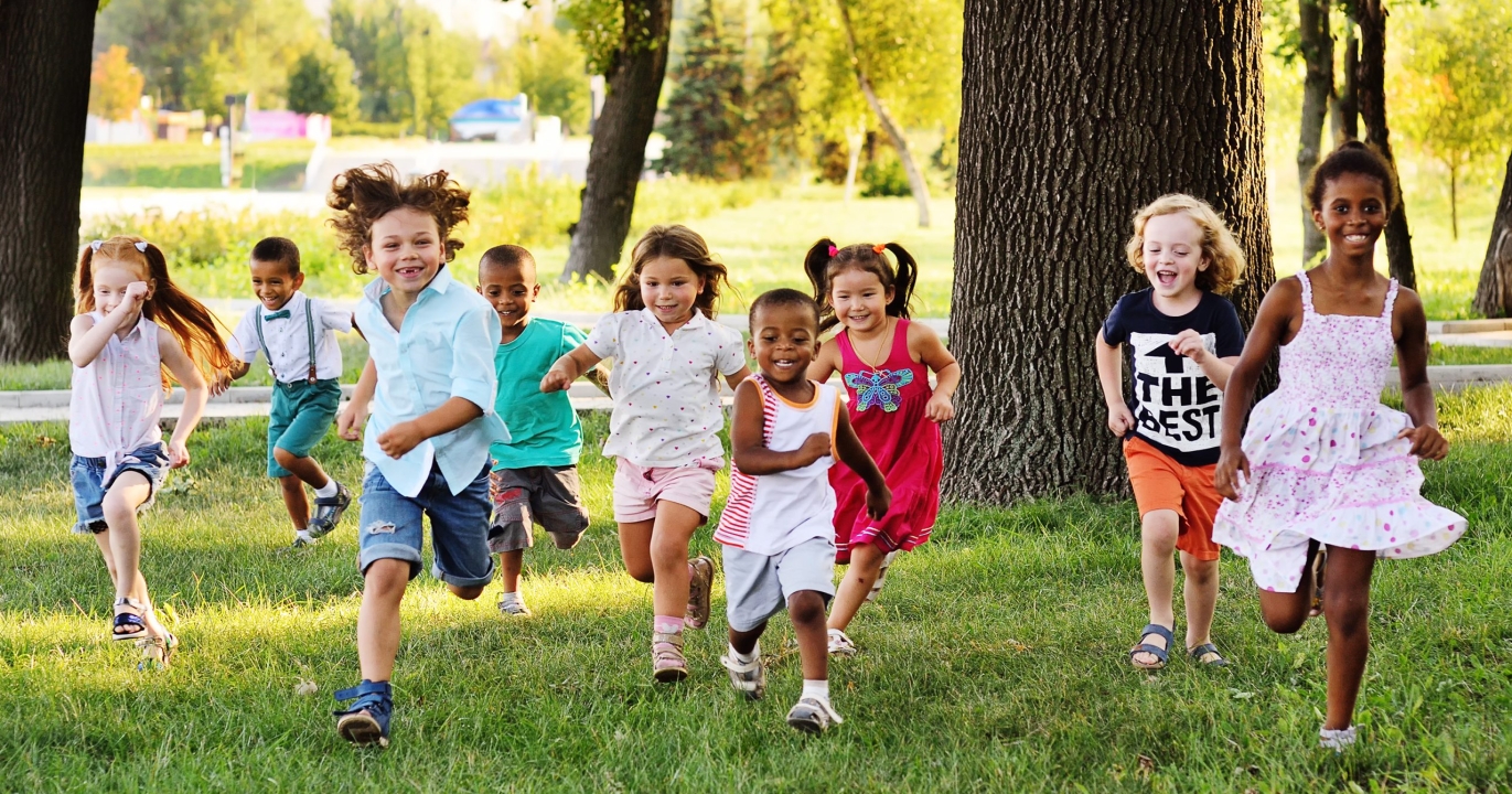 Les camps de jour pour enfants : le nouveau luxe qui fait exploser le budget des familles !