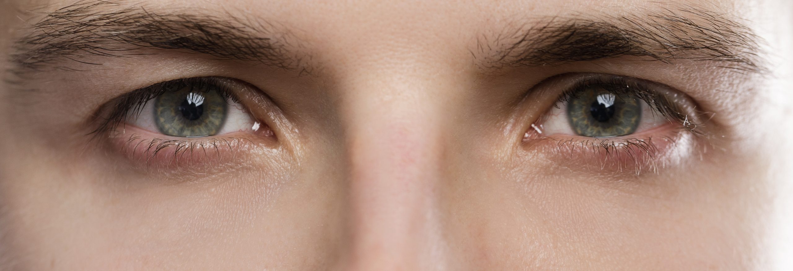 Pourquoi la Poussière des Yeux Apparaît-elle la Nuit ?