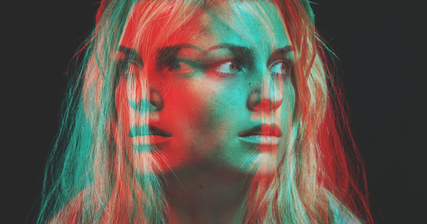 Les 11 signes qu’il veut que vous le laissiez tranquille et comment réagir