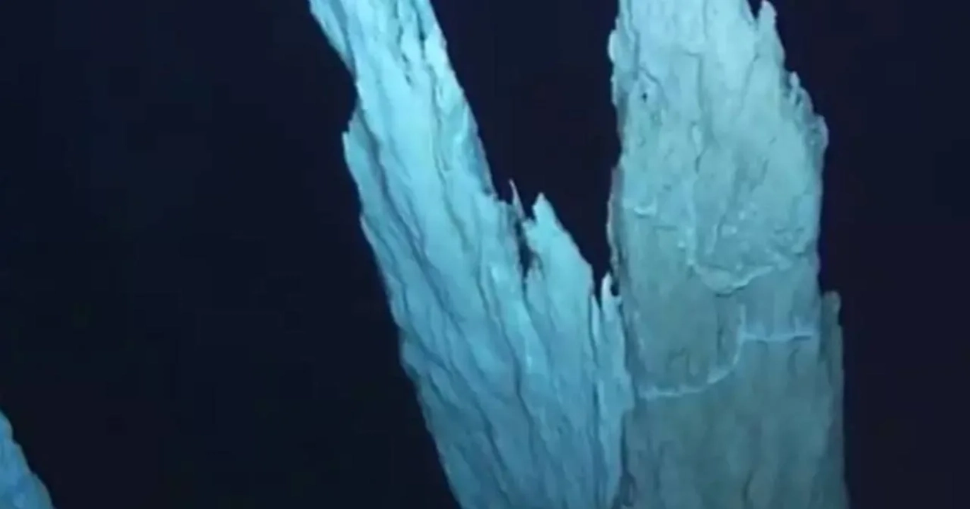 La « Cité Perdue » découverte au fond de l&rsquo;océan Atlantique : un monde jamais vu sur Terre