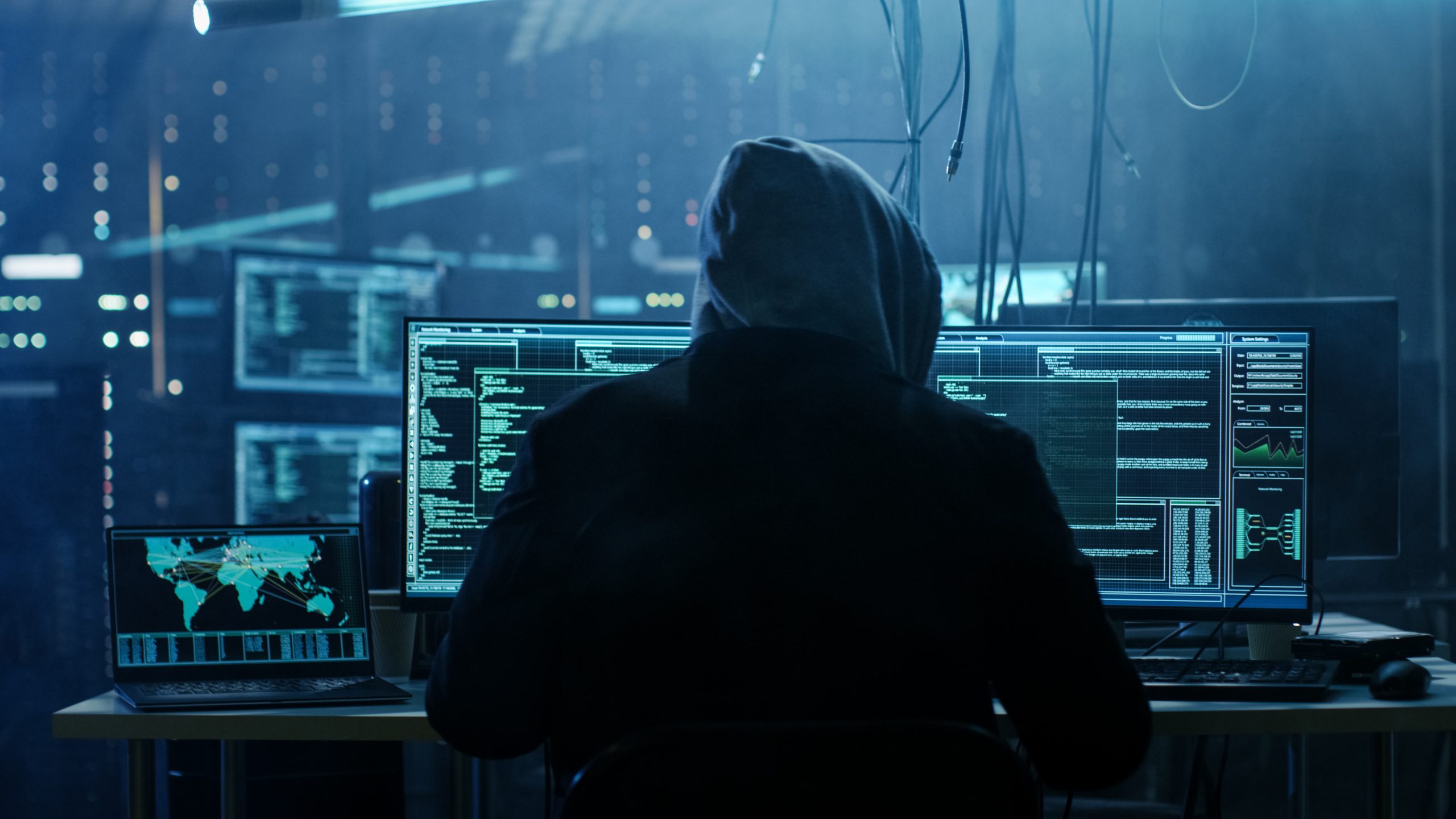 Des Hackers de l’Ombre : L’Infiltration Silencieuse des Infrastructures Critiques
