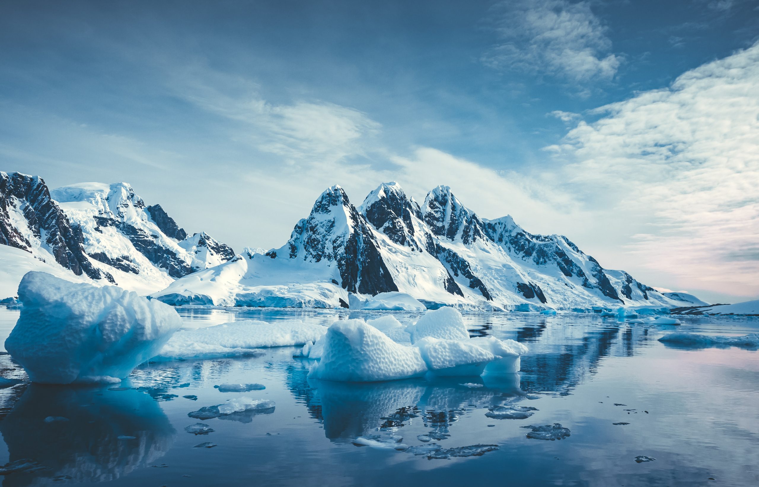 L’Antarctique Reprend du Poil de la Bête : Un Rebond Inattendu de Sa Glace !