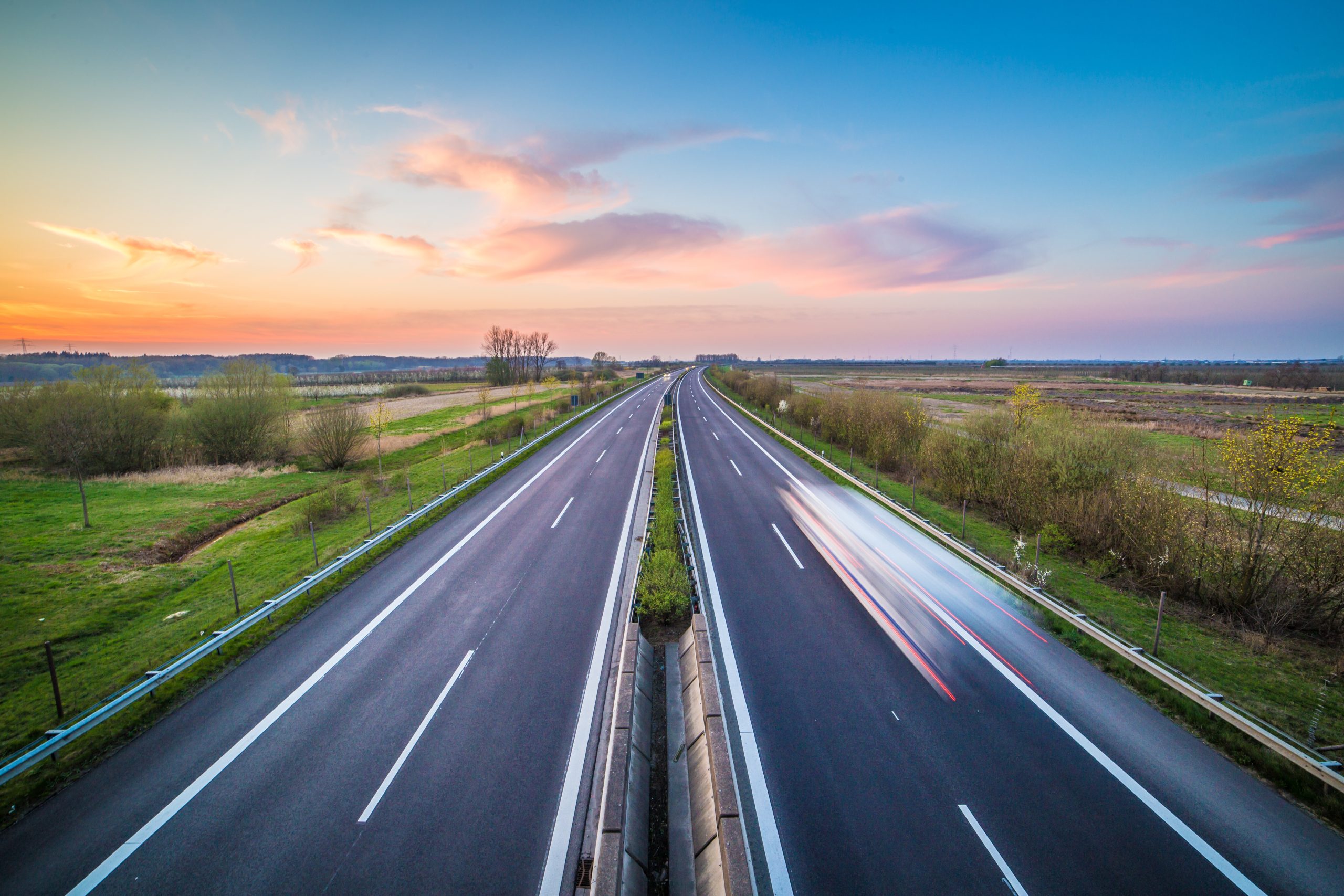 Comparaison avec la science des routes romaines : un héritage millénaire revisité