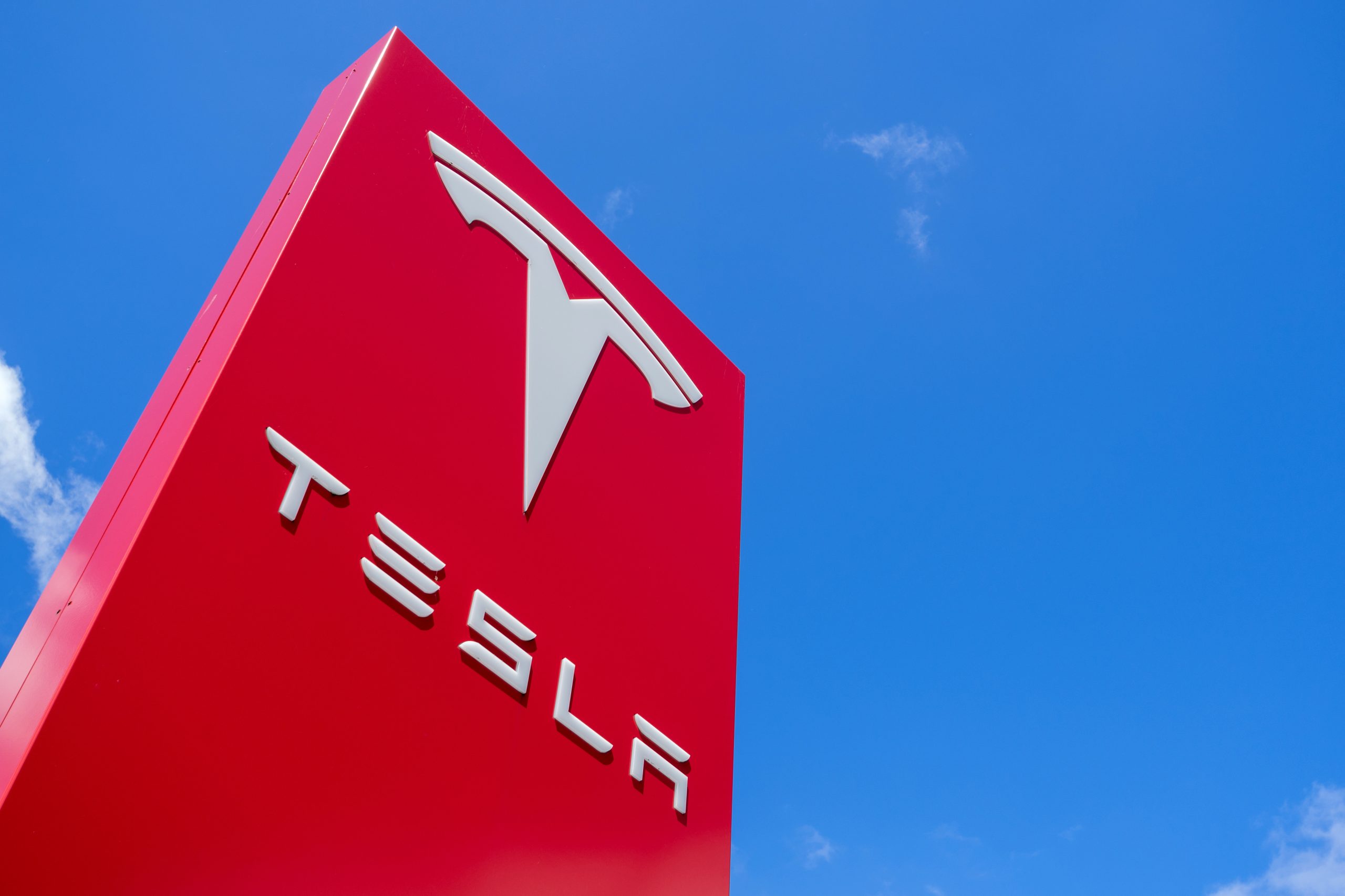 Musk, visionnaire contesté : entre génie, fatigue et ambitions multiples