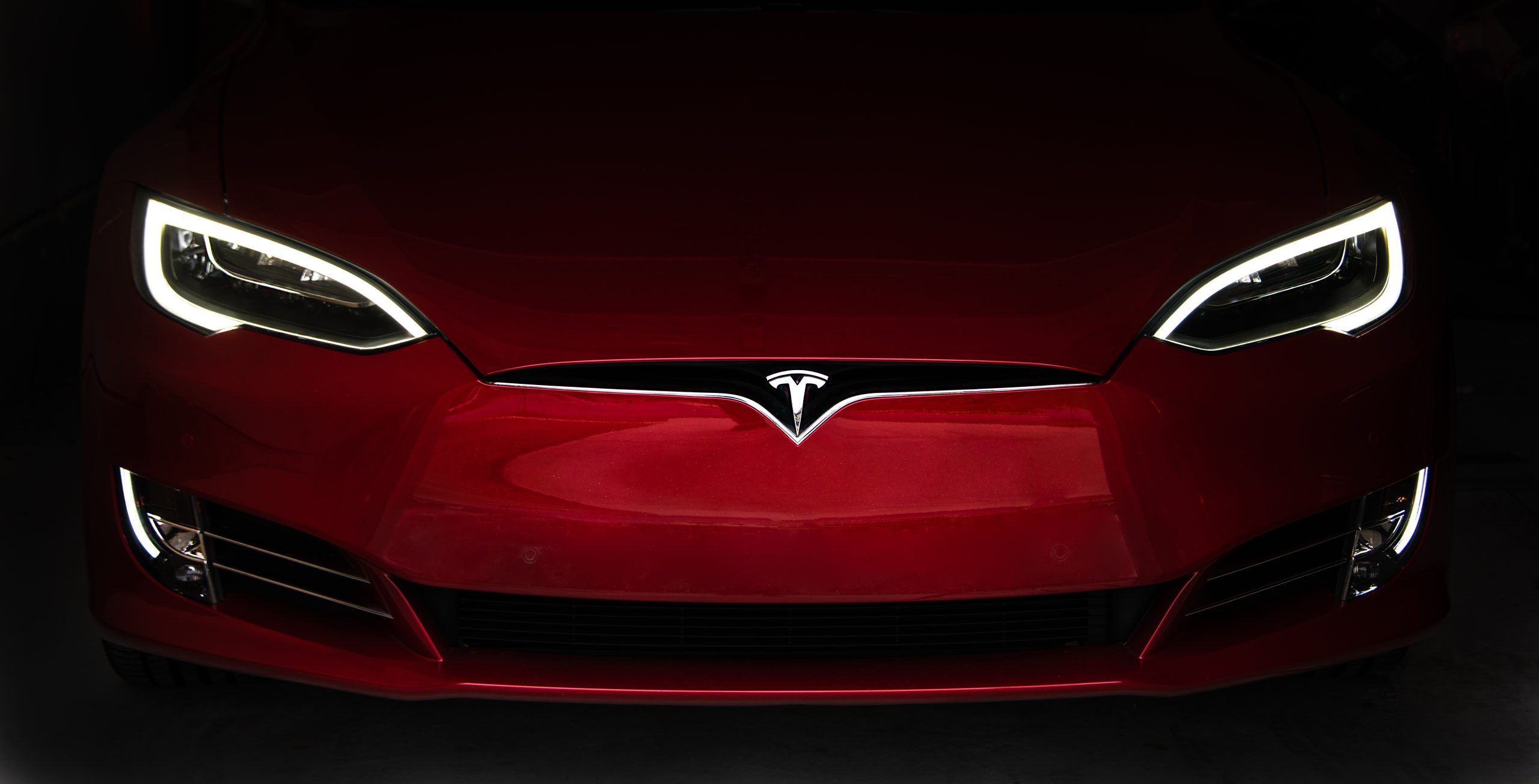 Conclusion : Tesla, à la croisée des chemins