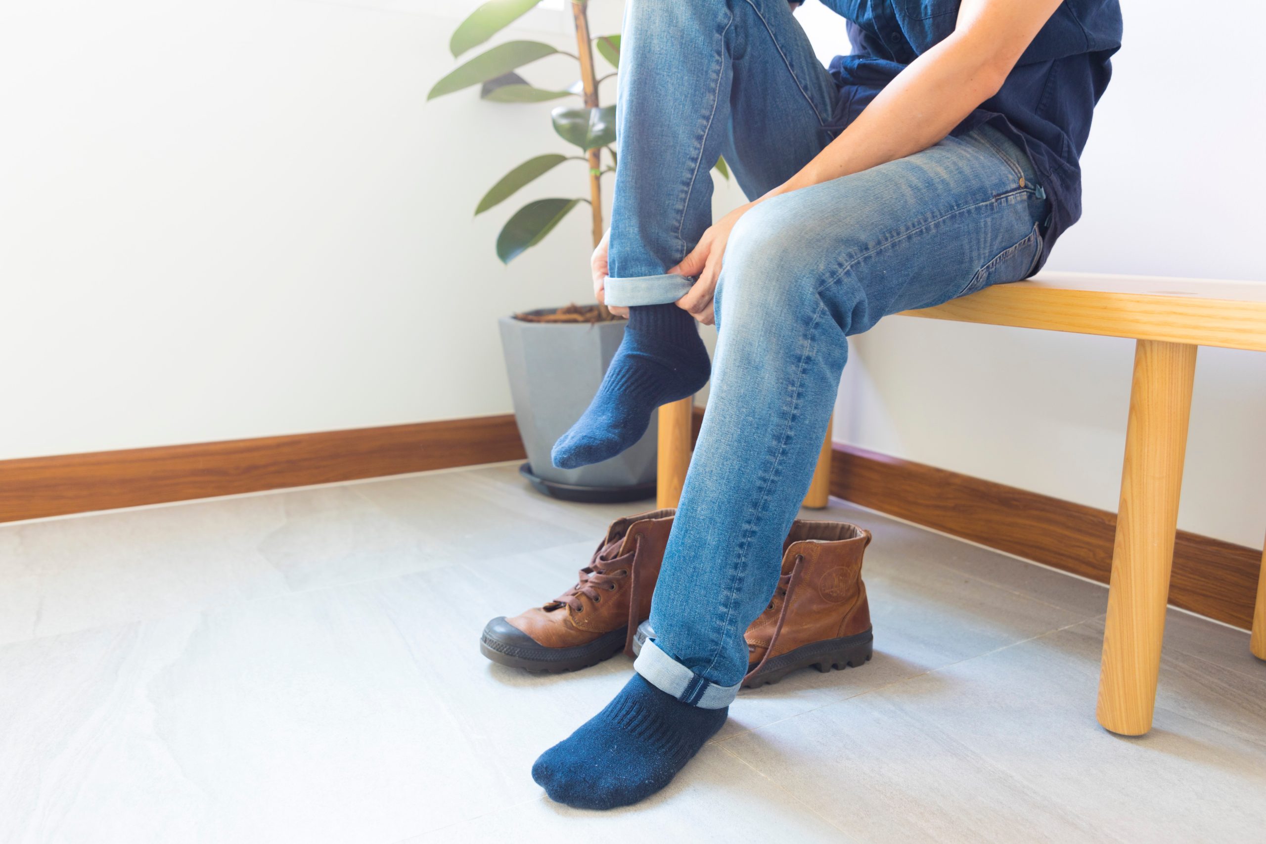 Les bénéfices surprenants de retirer vos chaussures en entrant