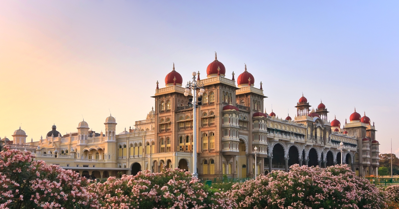 Un milliardaire construit un « manoir dans le ciel » à 15 millions de livres sterling : Le rêve de Vijay Mallya menacé