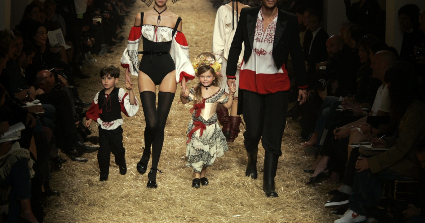 Thylane Blondeau : De « Plus Belle Fille du Monde » à Femme d’Affaires, Son Incroyable Parcours