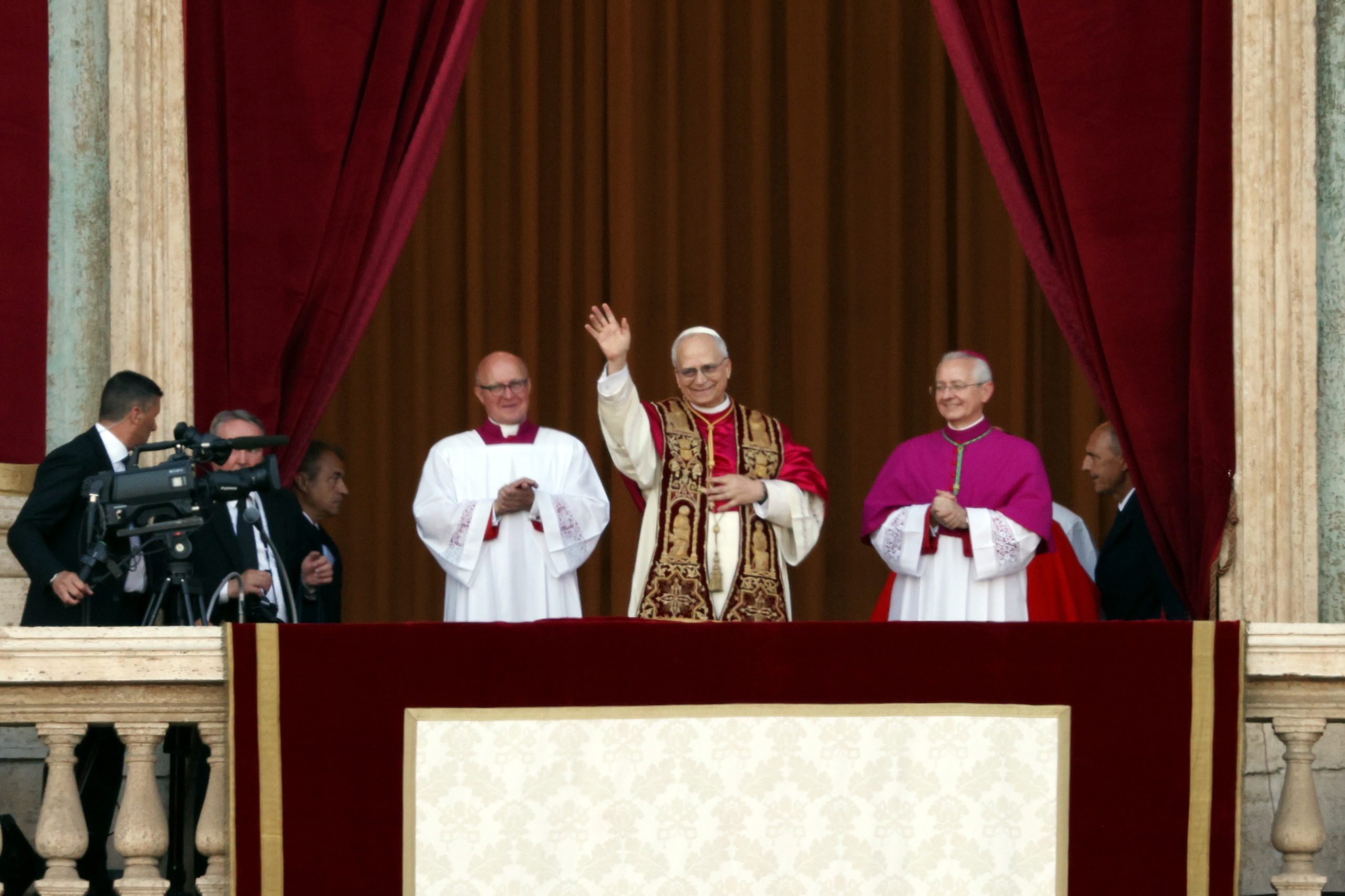 Des dons et des cadeaux, mais tout appartient à l’Église