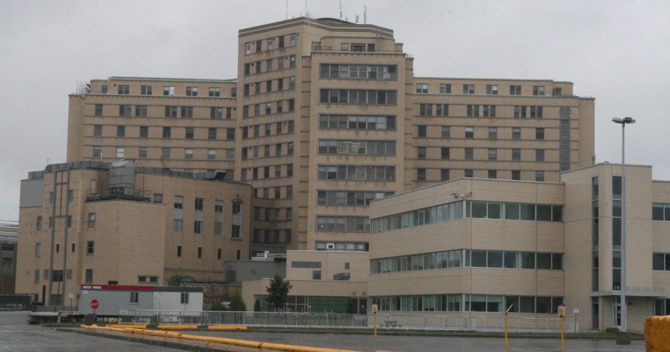 Trafic ou santé : Le Québec doit-il vraiment sacrifier les malades de Montréal pour un troisième lien à Québec ?