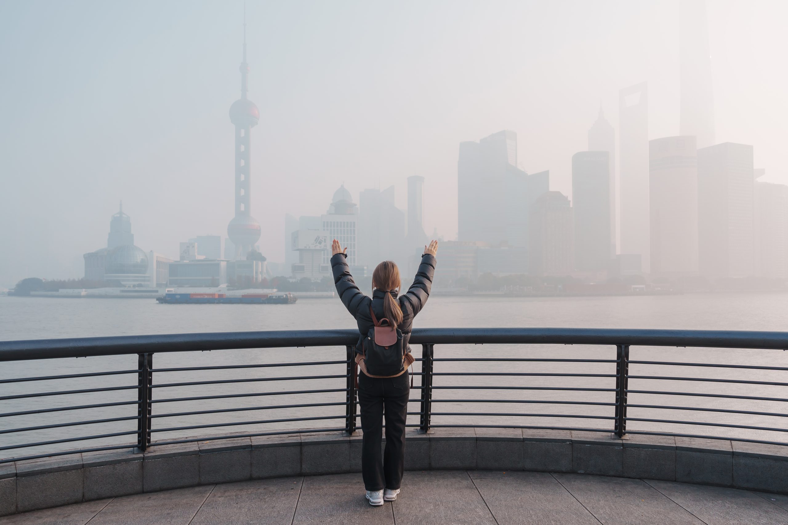 La Chine construit le plus grand purificateur d’air au monde : la tour anti-smog ITIS328, une révolution pour l’air urbain