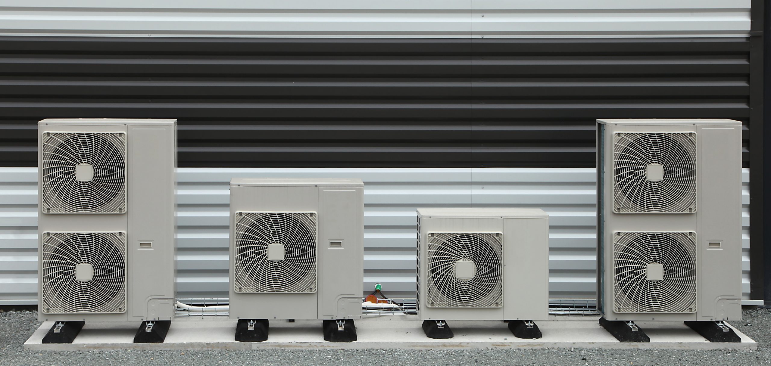 Comprendre la différence fondamentale entre climatiseur et ventilateur