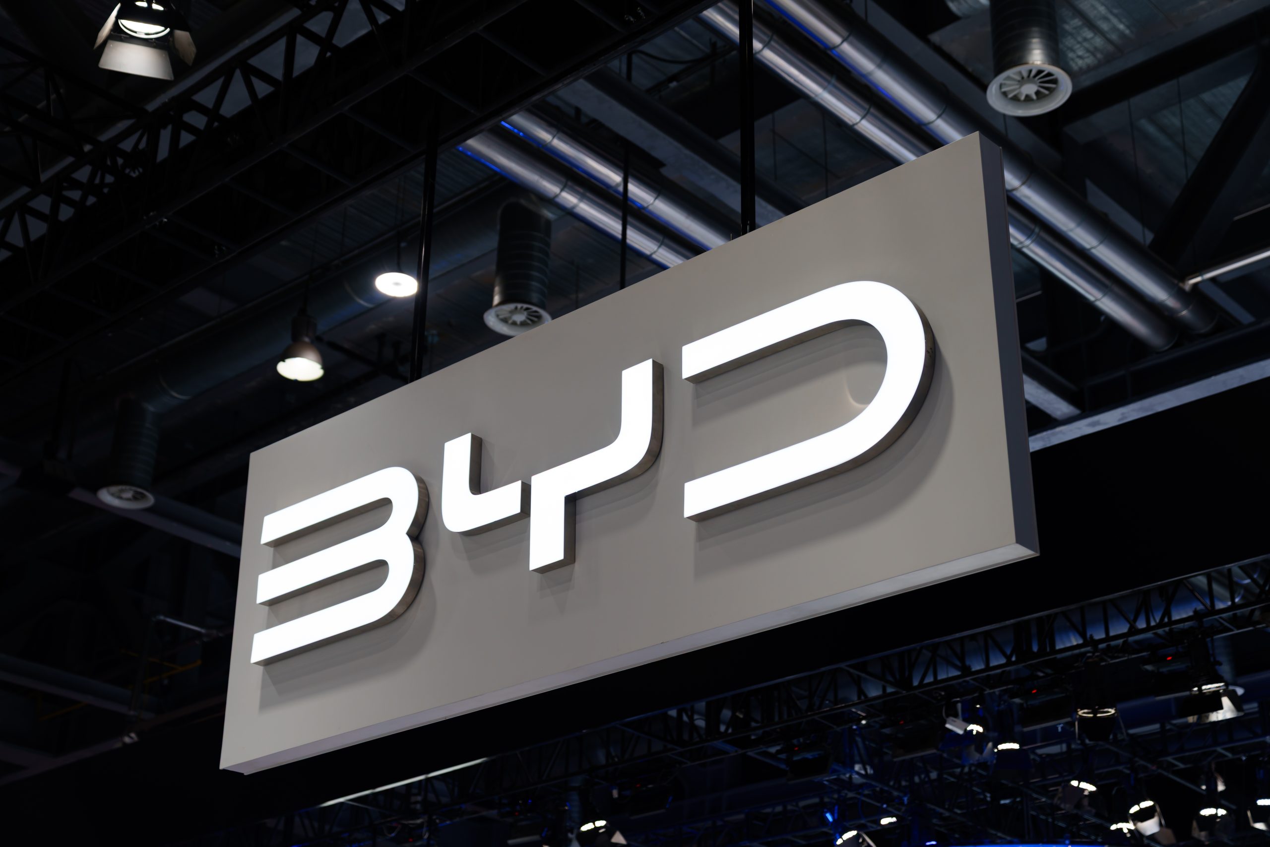 Byd construit la plus grande usine de véhicules électriques au monde: la Chine révolutionne l’industrie automobile