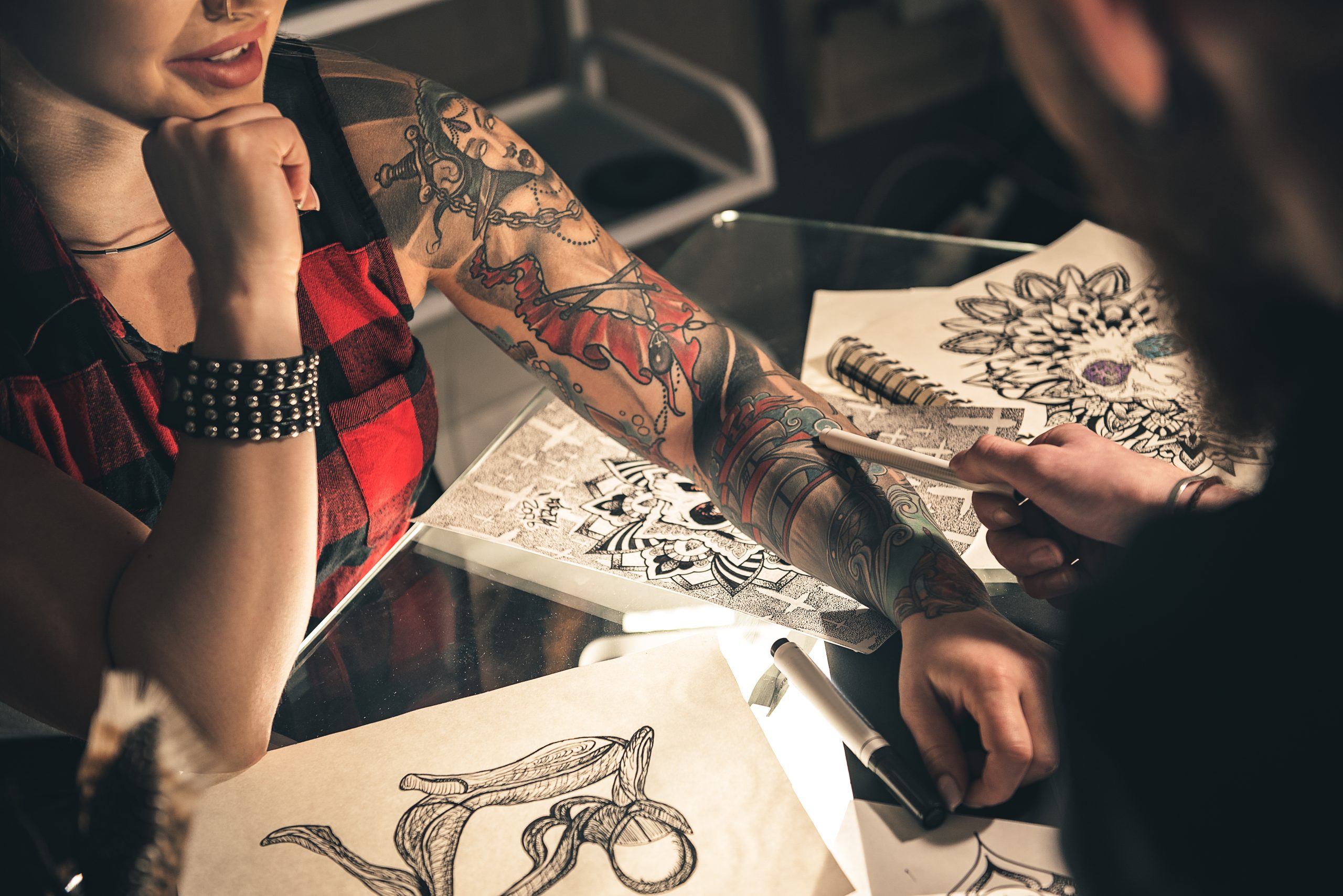 Les tatouages : une bombe à retardement sous la peau ? Quand l’art corporel explose le risque de cancer