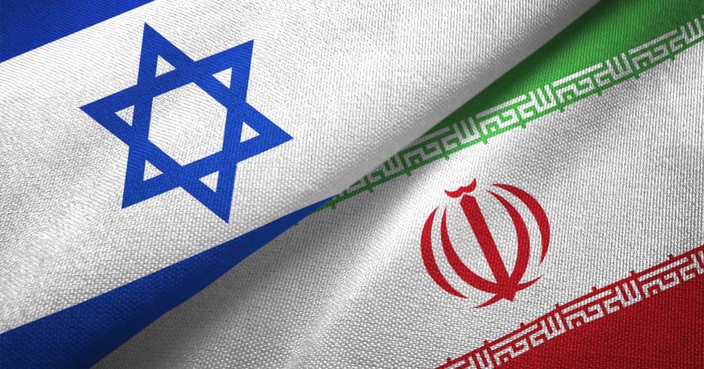 L’Iran qualifie les attaques israéliennes de déclaration de guerre : la Chine se positionne comme médiateur.