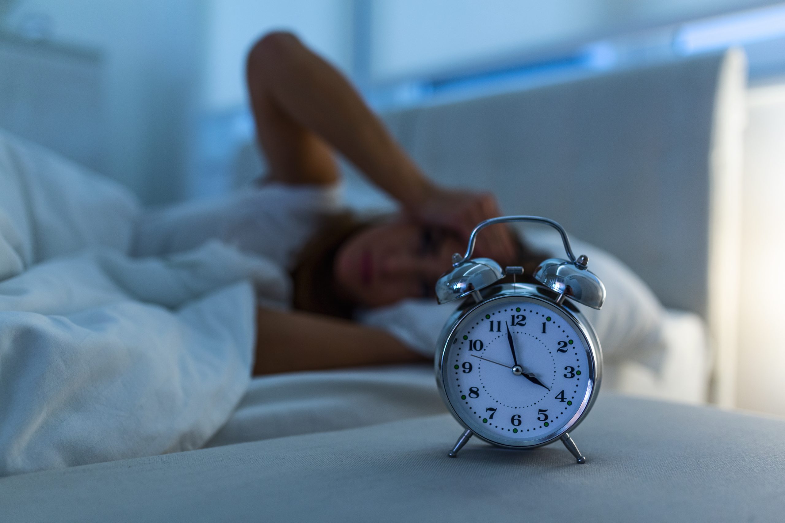 Des chercheurs viennent de lâcher une idée inattendue pour battre l’insomnie :