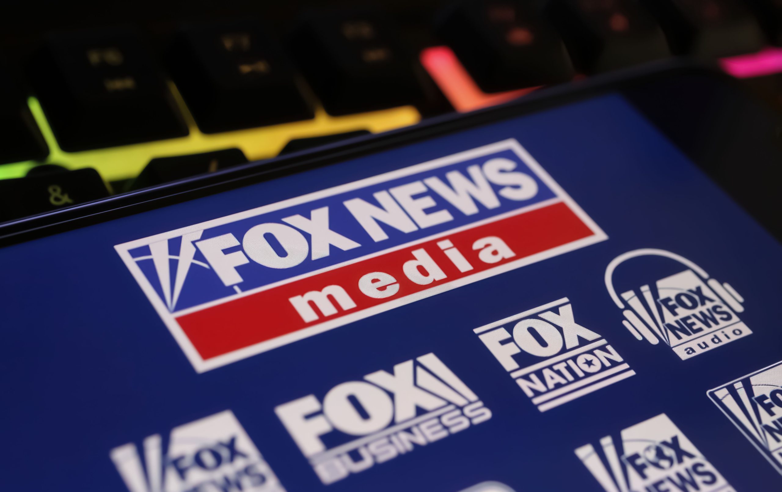 Trump déchaîne la colère MAGA : Fox news accusée de trahison, la droite américaine explose en guerre ouverte
