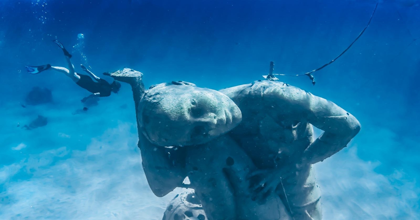 Ocean Atlas : la plus grande sculpture sous-marine du monde dévoile ses mystères