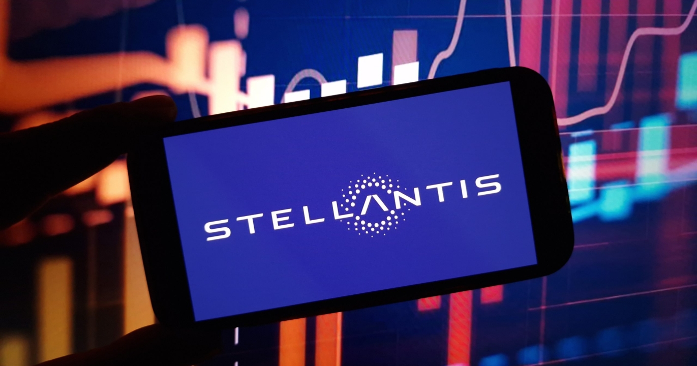 La tempête Stellantis : quand la politique tarifaire américaine précipite un géant européen dans la tourmente