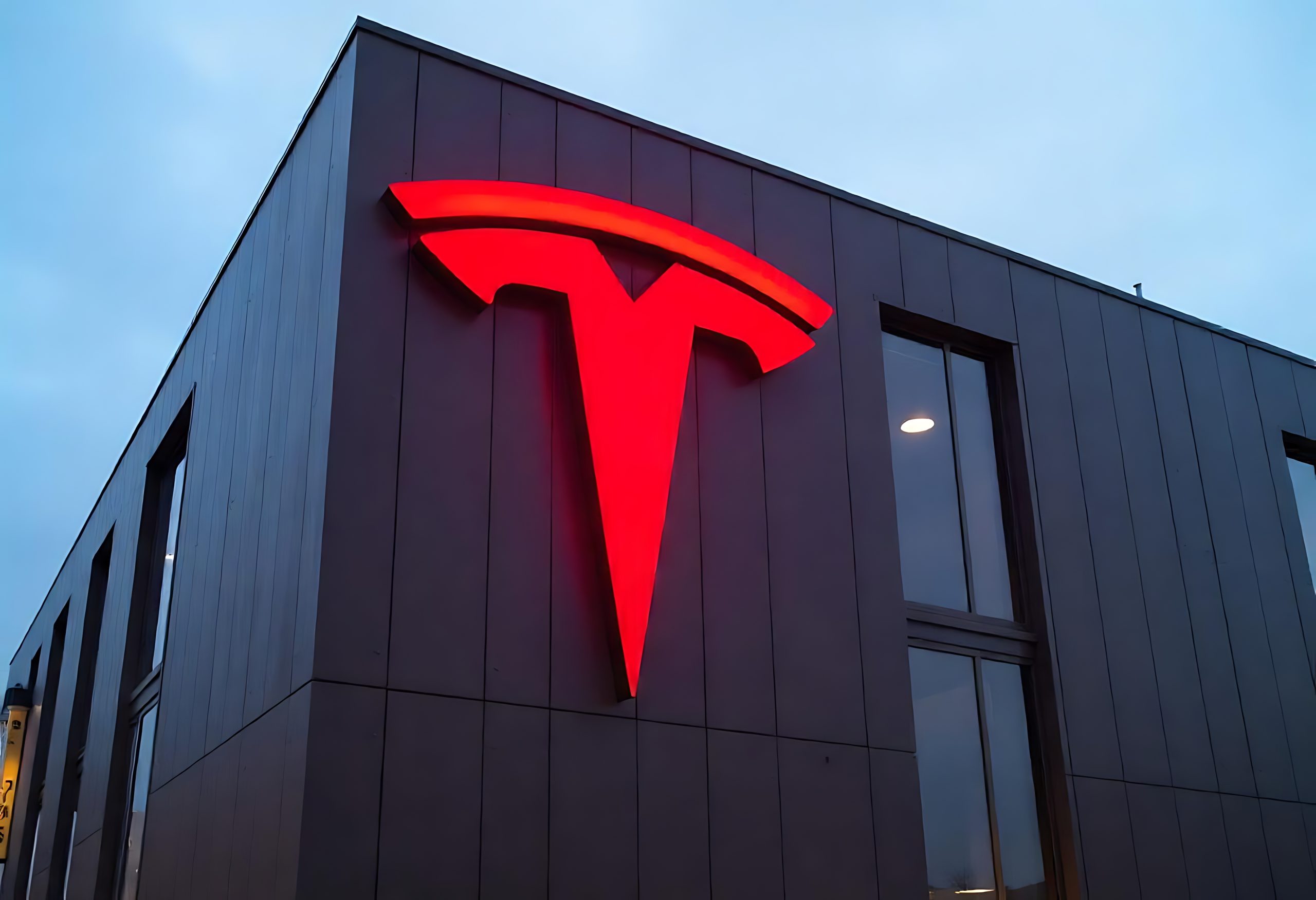 Elon Musk dévoile un pacte explosif : Samsung fournisseur clé de puces pour Tesla