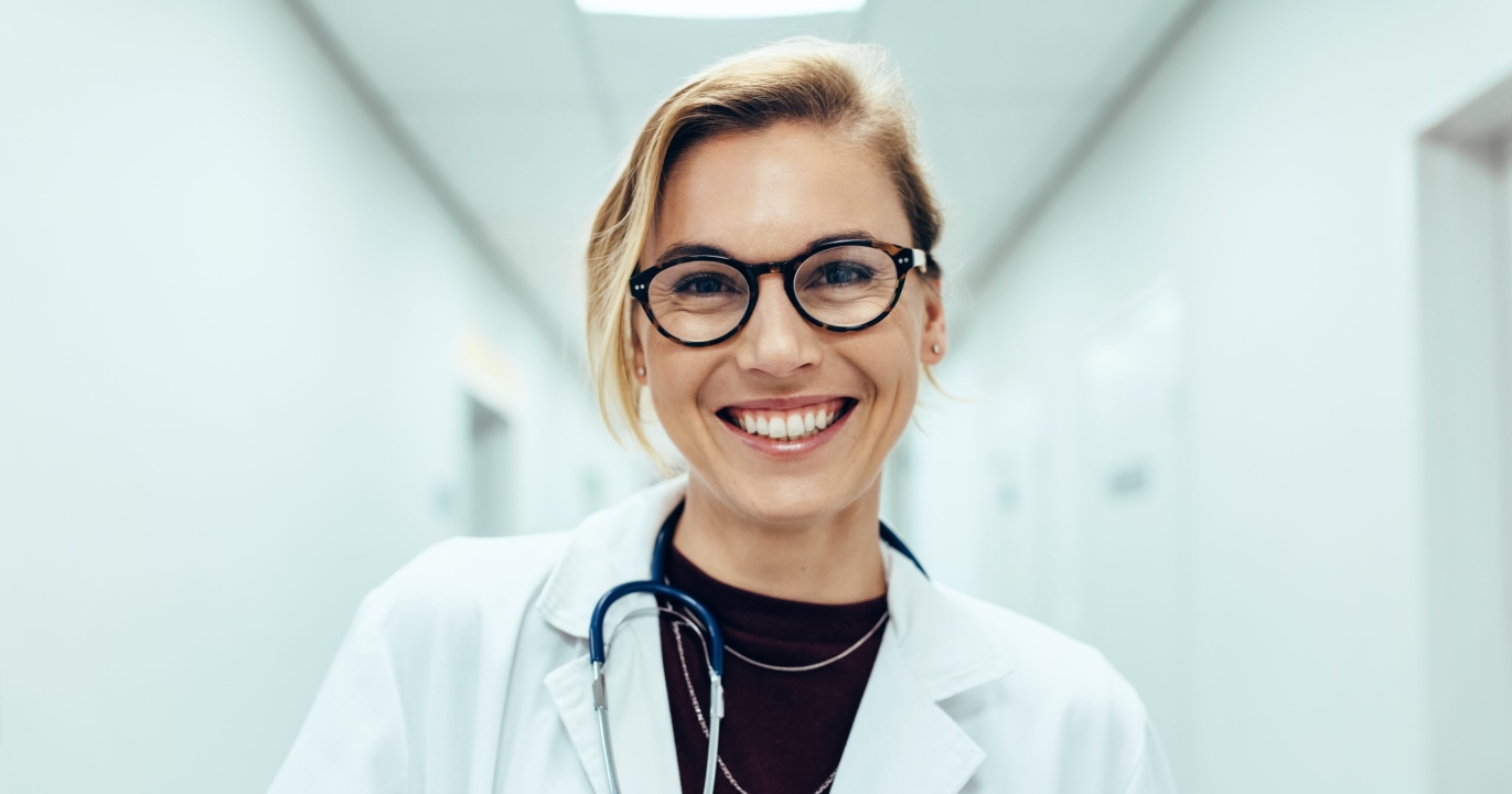 Le nombre de femmes médecins dépasse celui des hommes pour la première fois en France