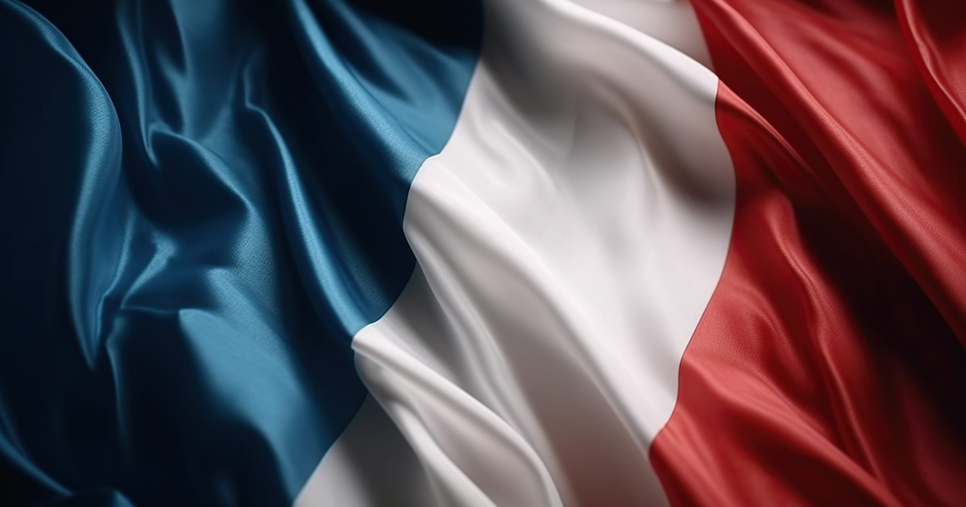 Un jeune cycliste français arrêté en Iran : le choc d’une détention arbitraire secoue Paris