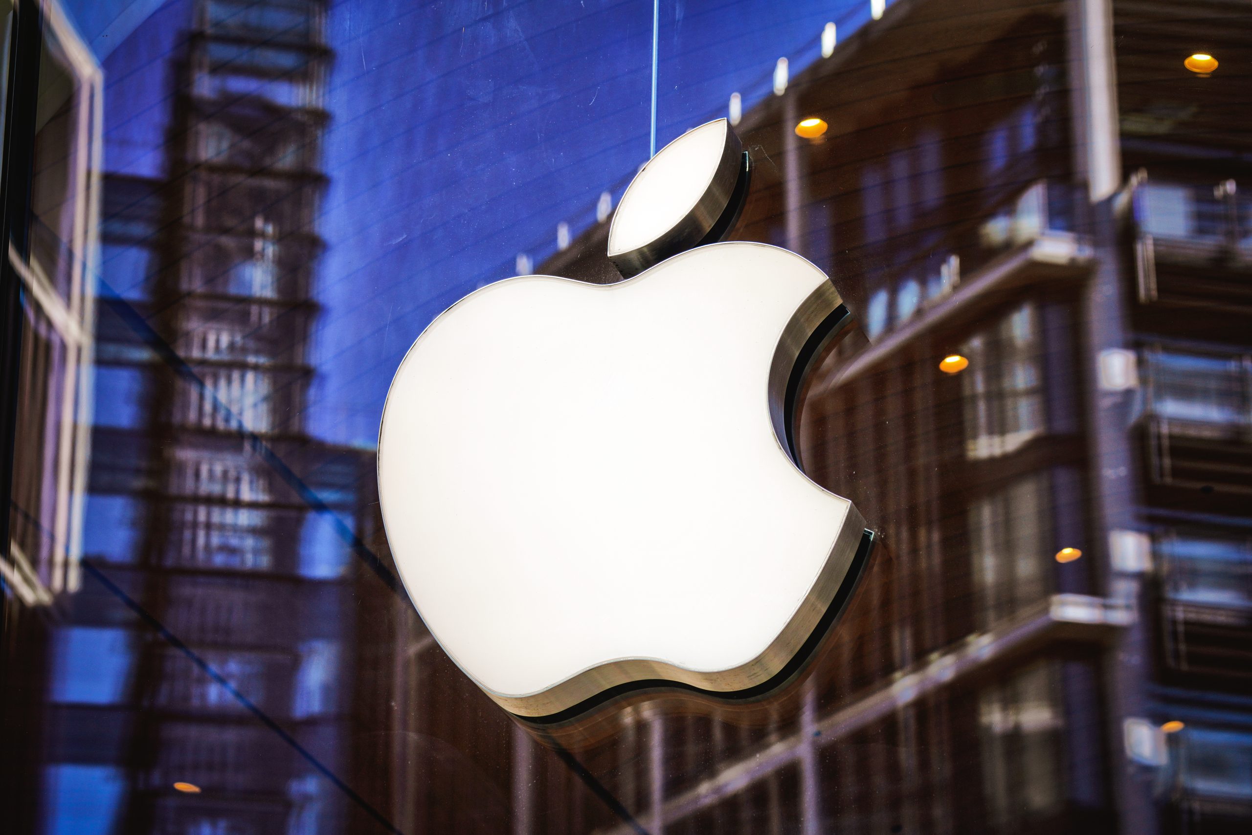 Apple sous pression : 100 milliards de dollars supplémentaires pour amadouer Trump et échapper aux tarifs chinois