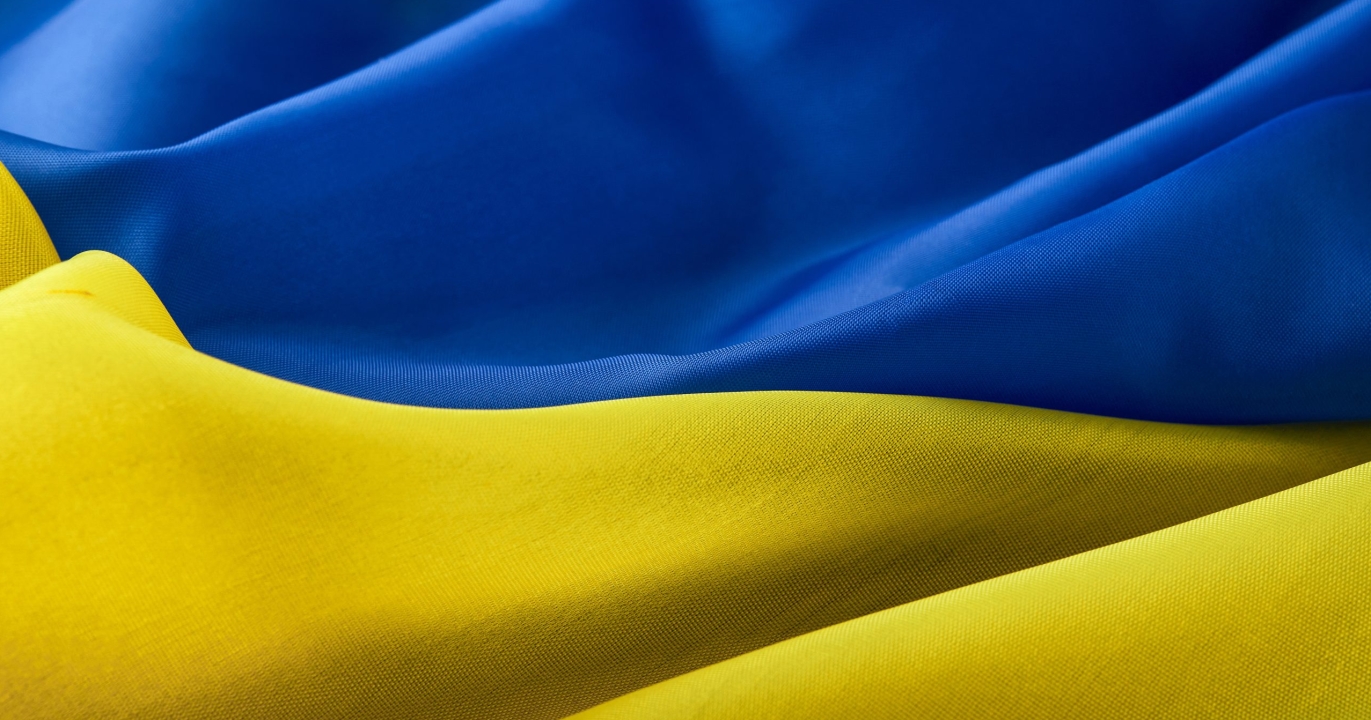 l’Ukraine étrangle la Russie dans le silence noir des raffineries