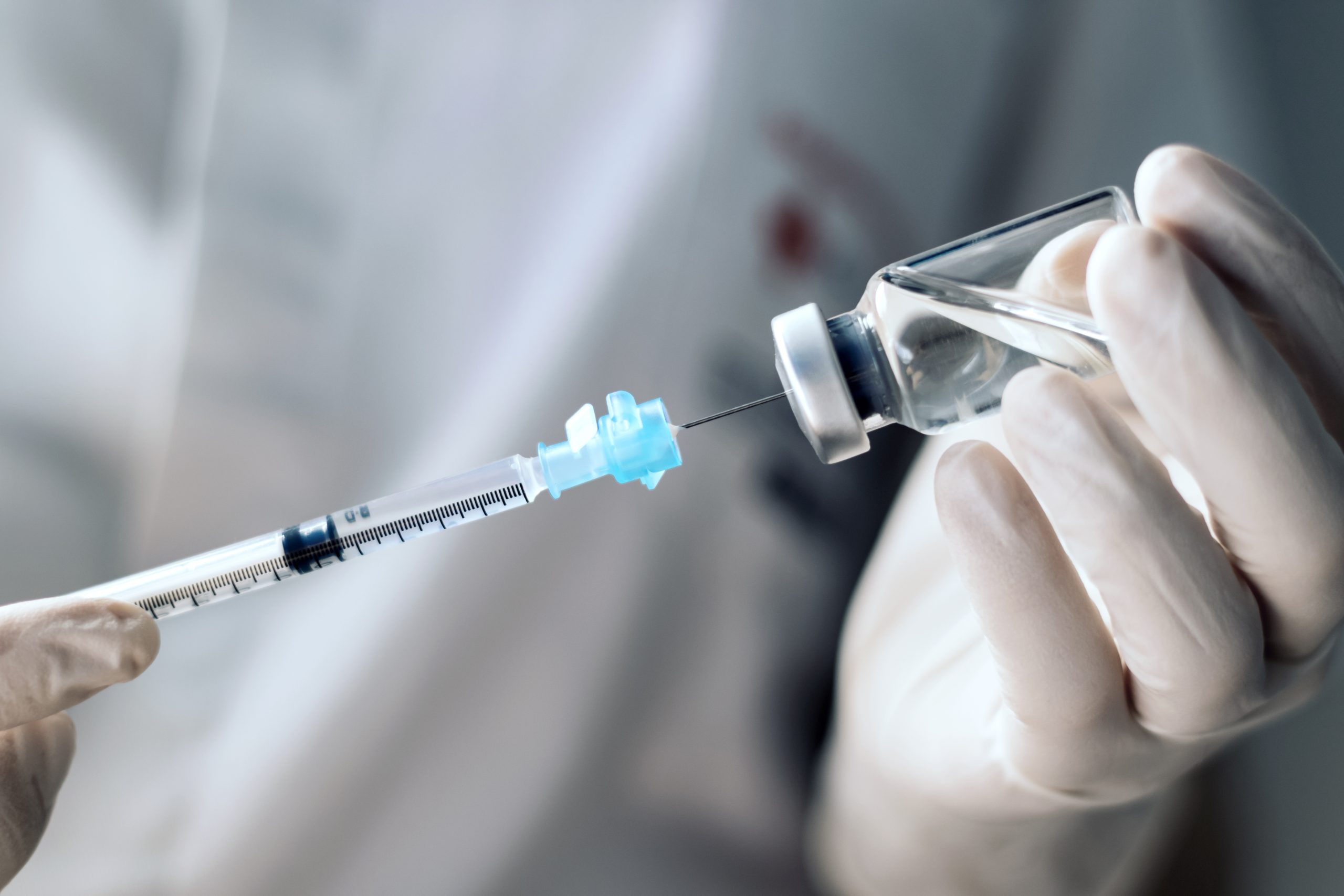 Une percée contre le cancer sans laboratoire : un tir d’ARNm transforme les cellules immunitaires en tueurs de cancer
