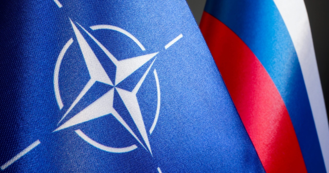 Articles 4 et 5 de l&#039;OTAN C&#039;est quoi ? les armes secrètes qui terrorisent enfin Poutine