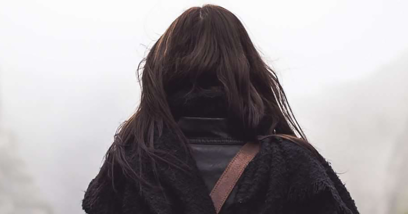 À toi la laissée pour compte.