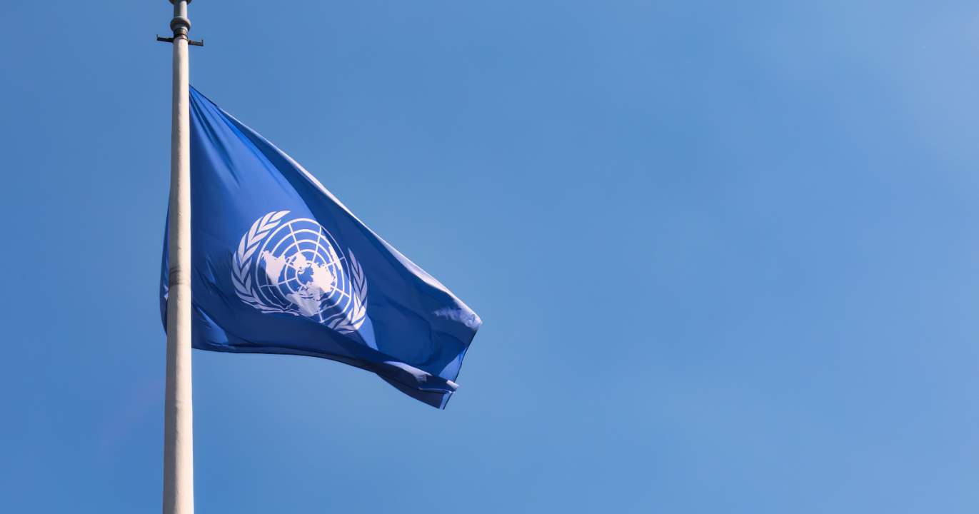 Le droit international ecartele : autodetermination contre integrite territoriale