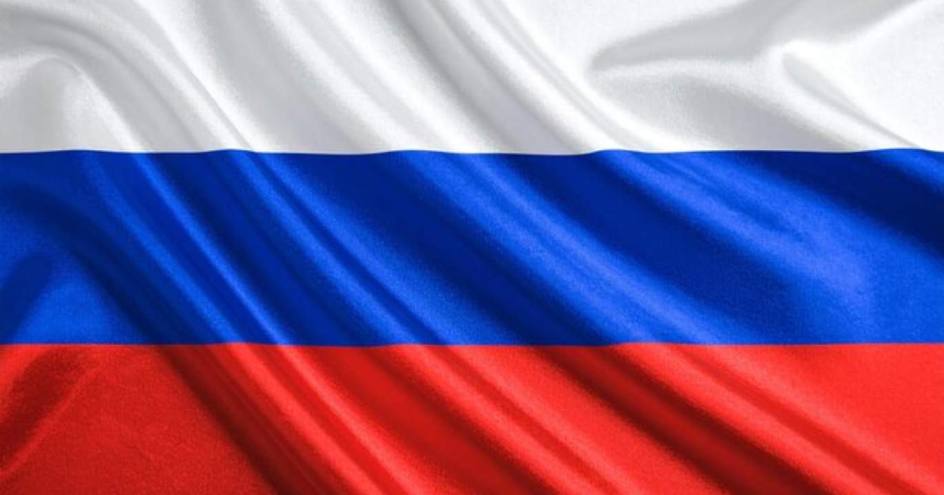 La double face du Kremlin — bombarder et sourire