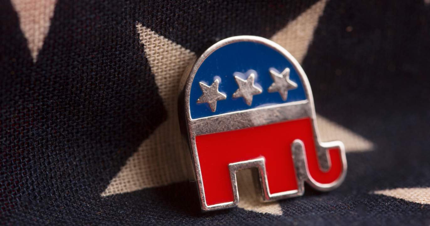 CHRONIQUE : Les Republicains font semblant que l&rsquo;appel de Trump a nationaliser les elections n&rsquo;est qu&rsquo;une loi sur les pieces d&rsquo;identite