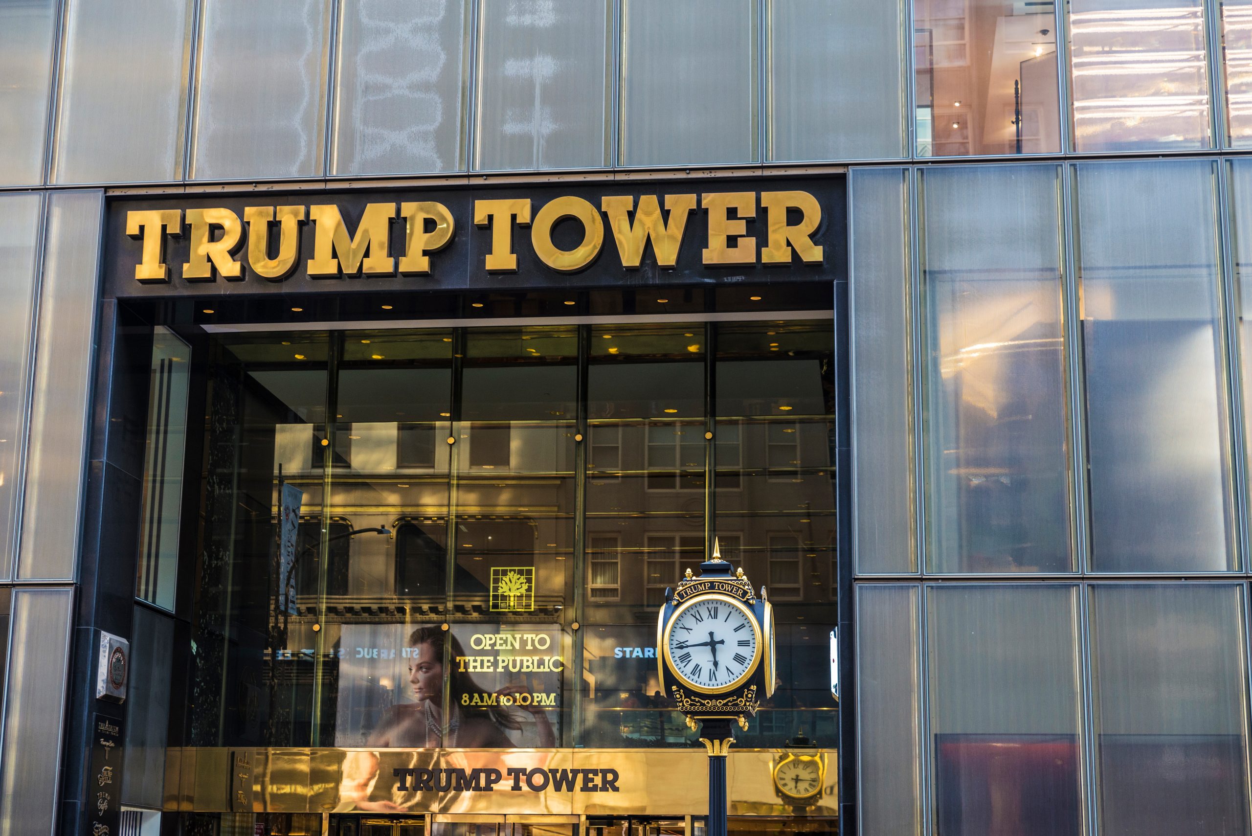 Le Lincoln — une ville flottante qui projette l'Amérique