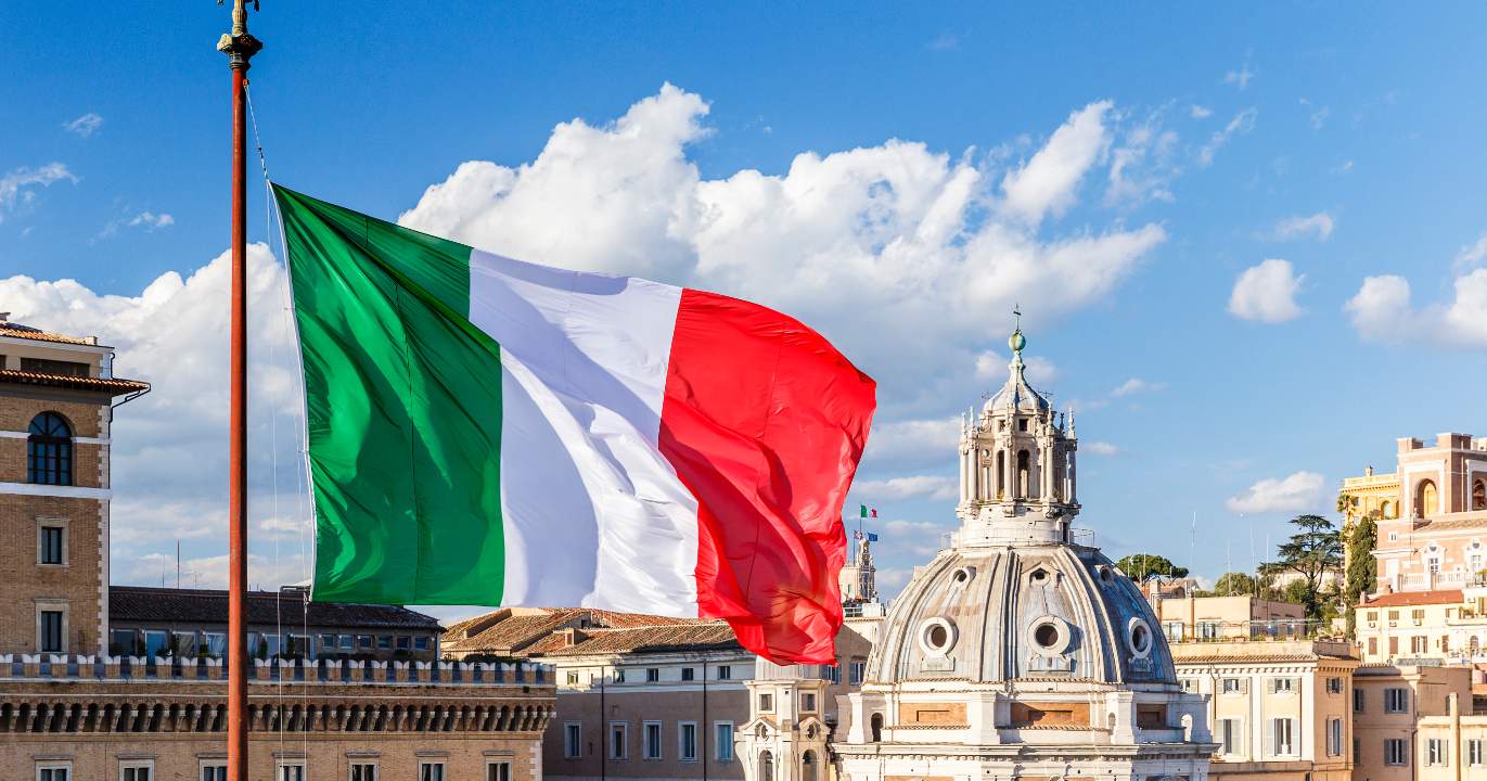 ANALYSE : L'Italie refuse ses pistes aux bombardiers américains — et le mot « allié » change de sens