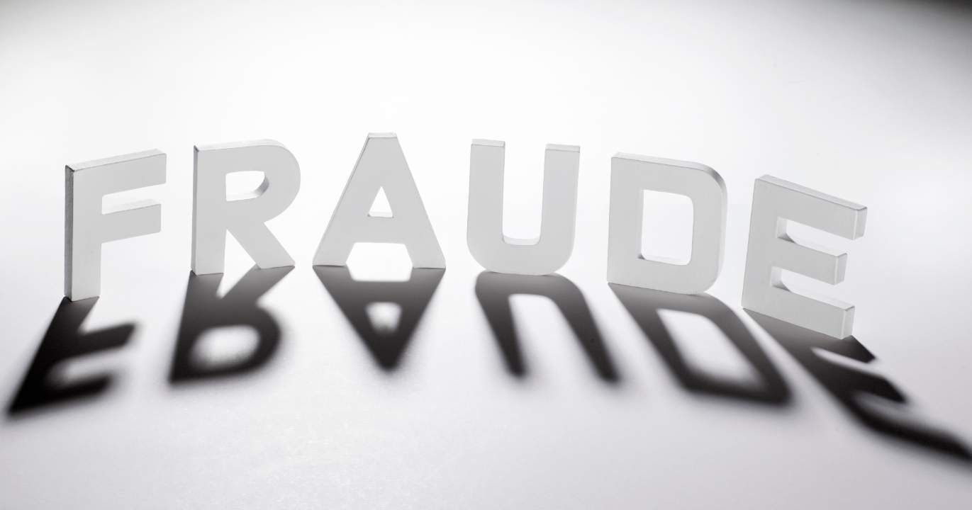 Les mensonges fondateurs : une archéologie de la justification