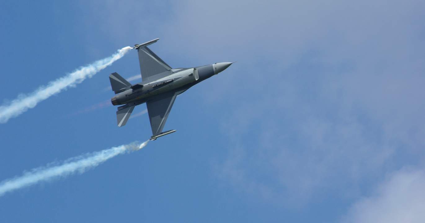 L'opinion publique — le front oublié