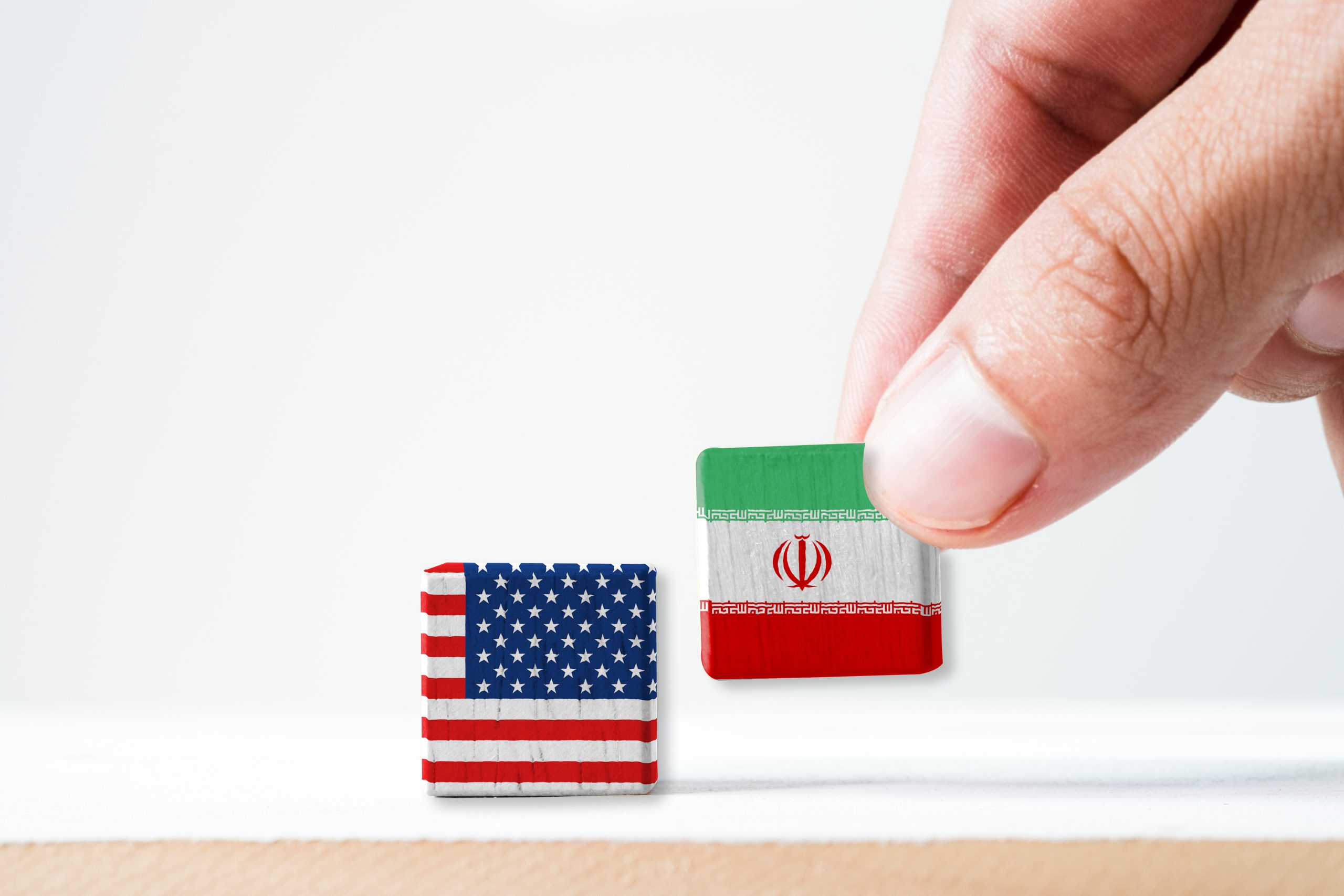 ANALYSE : Trump avait promis la paix avec l'Iran en 60 jours, le délai expire et il menace de bombarder Oman